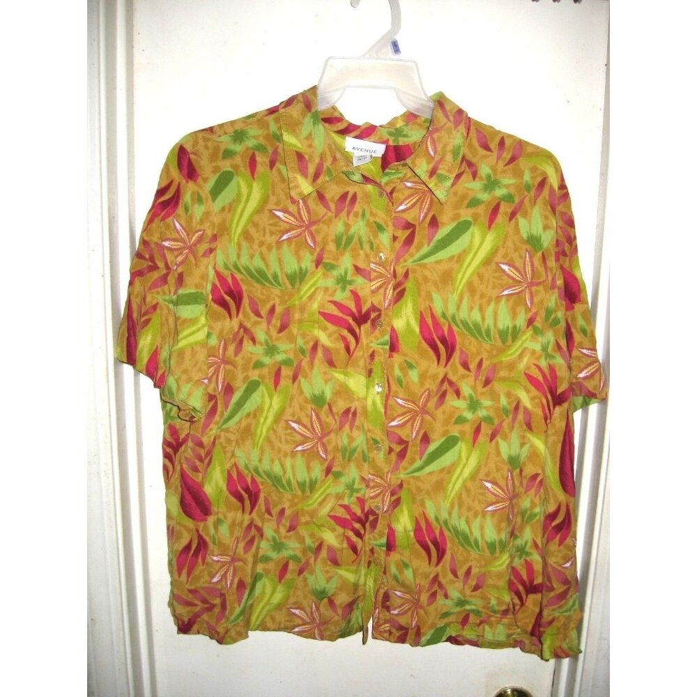 Avenue Button Front Multicolor Floral Hawaiian Top Blouse Plus Size 26/28